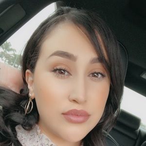 Meet your Posher, Karina